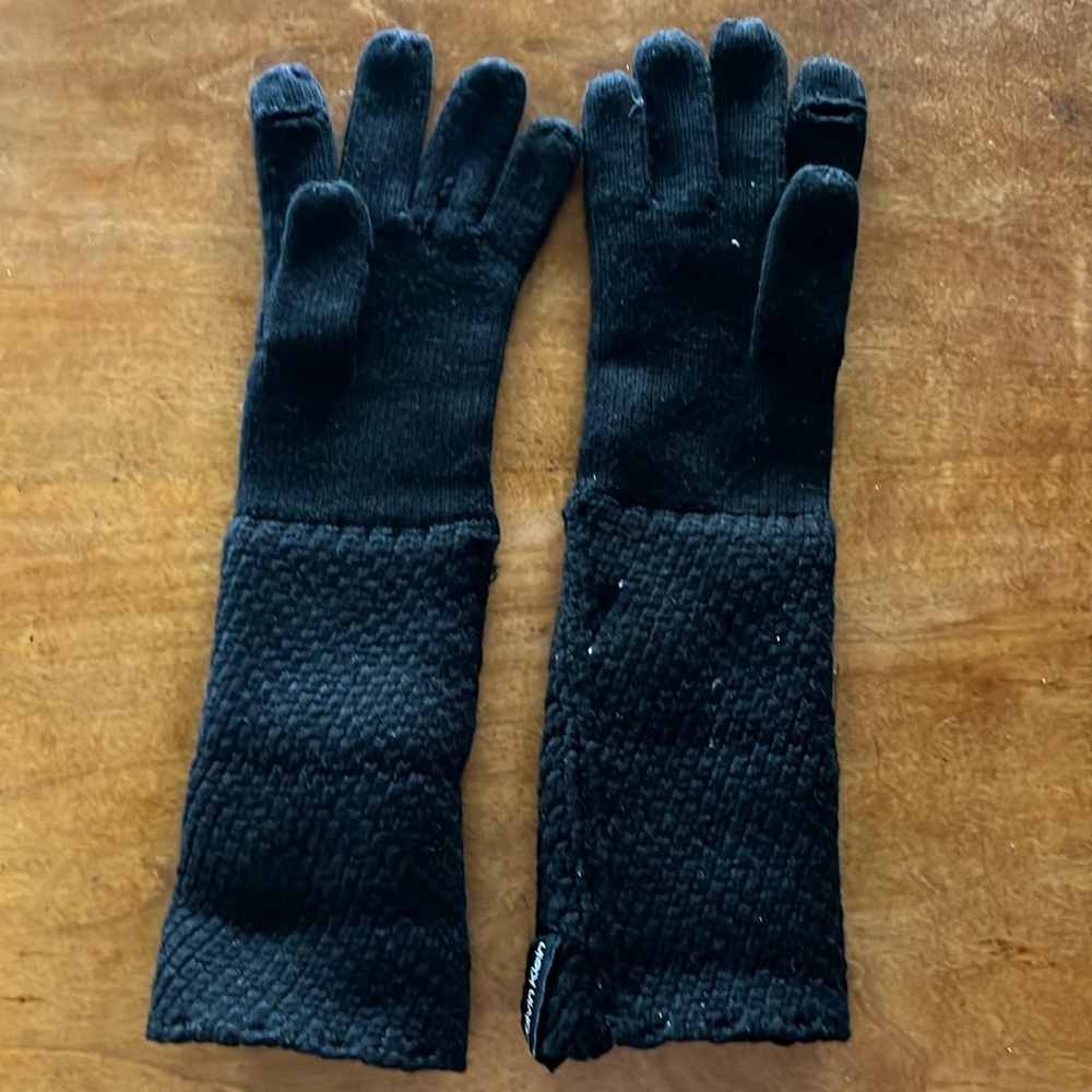 Calvin Klein texting gloves